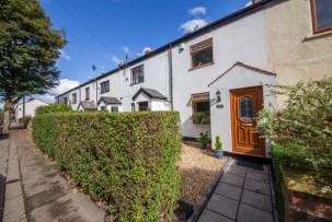 House to Let in Golborne