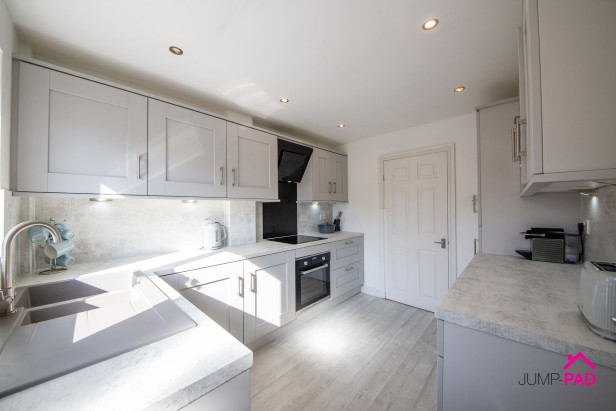  For Sale in Pleasance Way, NEWTON-LE-WILLOWS | Jump-Pad – Newton-le-Willows - 5