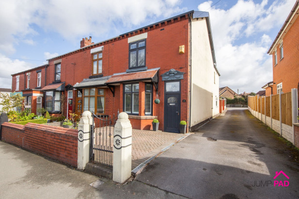  For Sale in Upholland Road, Billinge | Jump-Pad – Newton-le-Willows - 1
