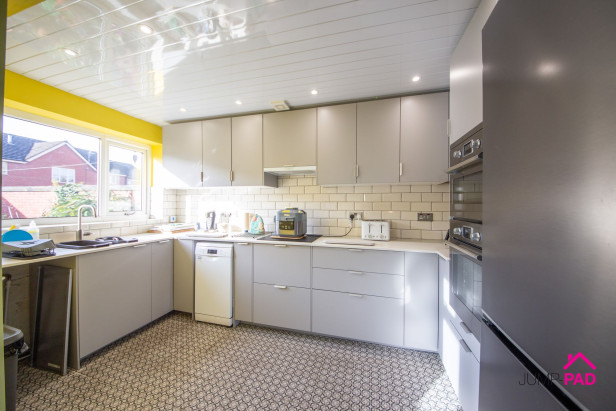  For Sale in High Street, NEWTON-LE-WILLOWS | Jump-Pad – Newton-le-Willows - 8