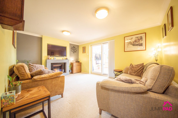  For Sale in Whinchat Close, Lowton | Jump-Pad – Newton-le-Willows - 2