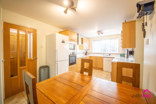  For Sale in Whinchat Close, Lowton | Jump-Pad – Newton-le-Willows - 4