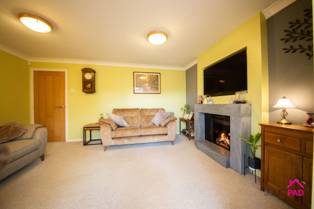  For Sale in Whinchat Close, Lowton | Jump-Pad – Newton-le-Willows - 6