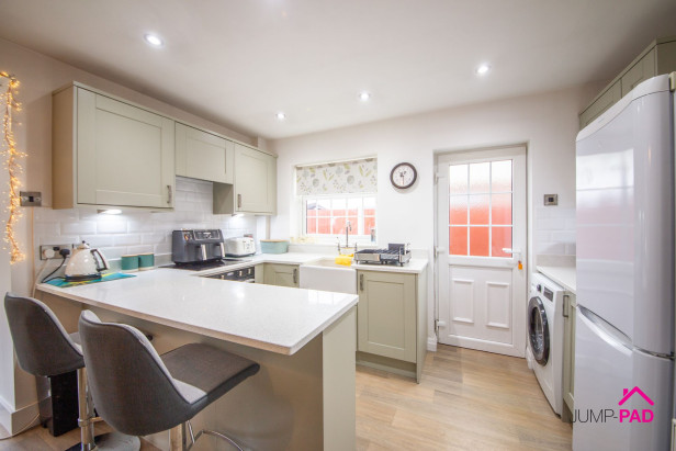  For Sale in Woodstock Avenue, NEWTON-LE-WILLOWS | Jump-Pad – Newton-le-Willows - 6
