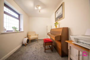  For Sale in Rockingham Close, Birchwood | Jump-Pad – Newton-le-Willows - 31