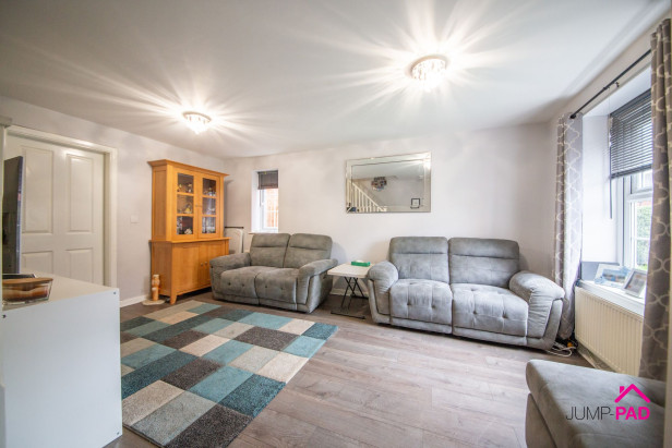  For Sale in Cedar Gardens, NEWTON-LE-WILLOWS | Jump-Pad – Newton-le-Willows - 3