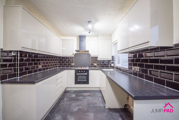  To Rent in Arundell Close, Burtonwood | Jump-Pad – Newton-le-Willows - 5