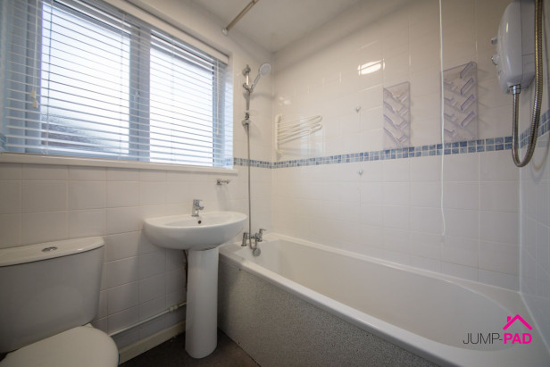  To Rent in Arundell Close, Burtonwood | Jump-Pad – Newton-le-Willows - 9
