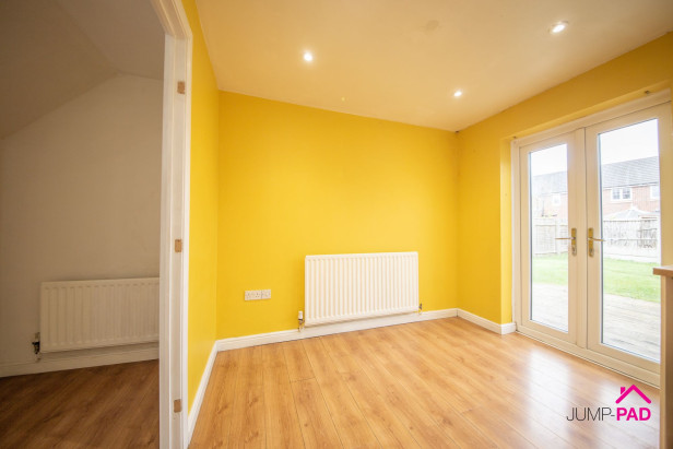 For Sale in Langton Close, NEWTON-LE-WILLOWS | Jump-Pad – Newton-le-Willows - 8