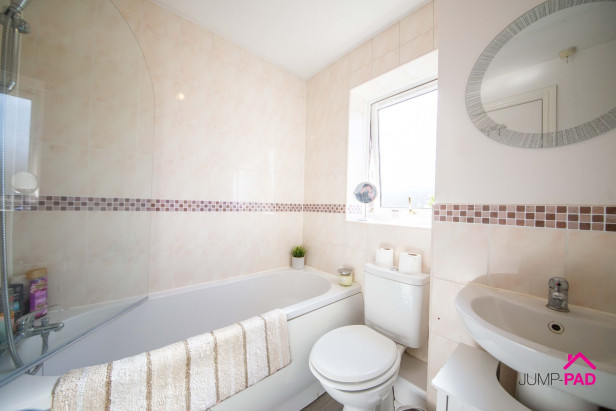  To Rent in Siskin Close, NEWTON-LE-WILLOWS | Jump-Pad – Newton-le-Willows - 7