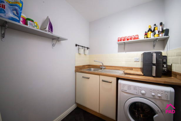  For Sale in Hickory Close, NEWTON-LE-WILLOWS | Jump-Pad – Newton-le-Willows - 10