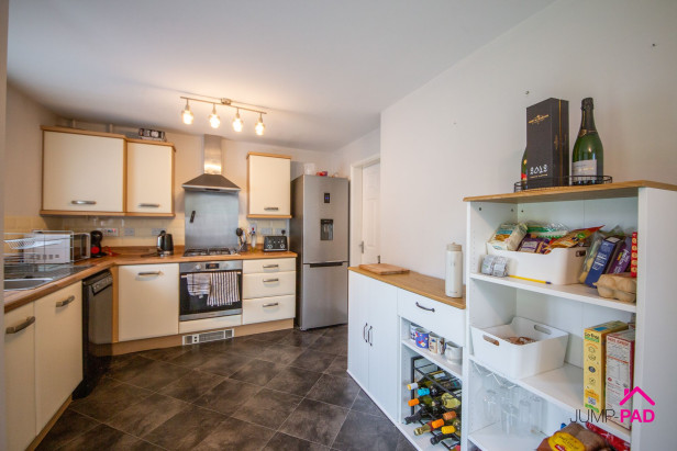  For Sale in Hickory Close, NEWTON-LE-WILLOWS | Jump-Pad – Newton-le-Willows - 8