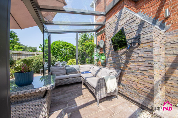  For Sale in Pennington Drive, NEWTON-LE-WILLOWS | Jump-Pad – Newton-le-Willows - 9