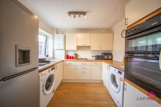  For Sale in Bradlegh Road, NEWTON-LE-WILLOWS | Jump-Pad – Newton-le-Willows - 7