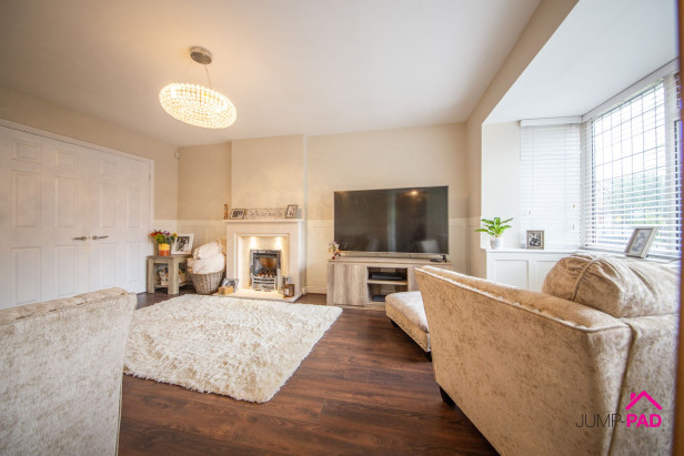 For Sale in Wargrave Mews, NEWTON-LE-WILLOWS | Jump-Pad – Newton-le-Willows - 3