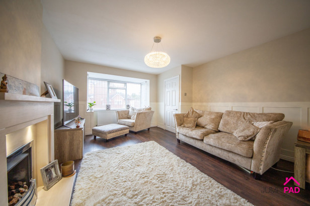  For Sale in Wargrave Mews, NEWTON-LE-WILLOWS | Jump-Pad – Newton-le-Willows - 4