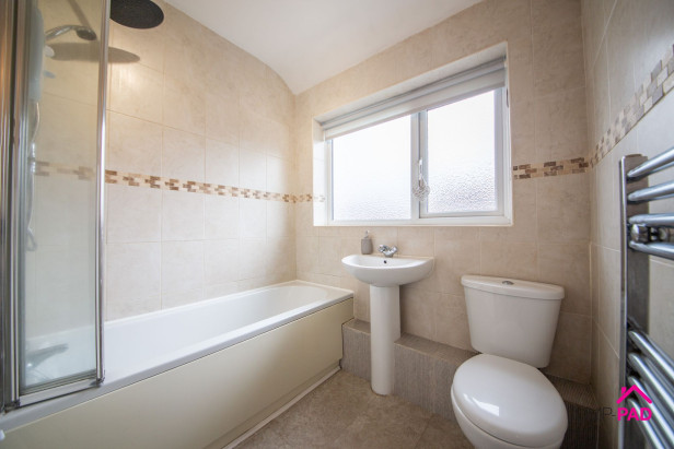  For Sale in Queens Drive, NEWTON-LE-WILLOWS | Jump-Pad – Newton-le-Willows - 13