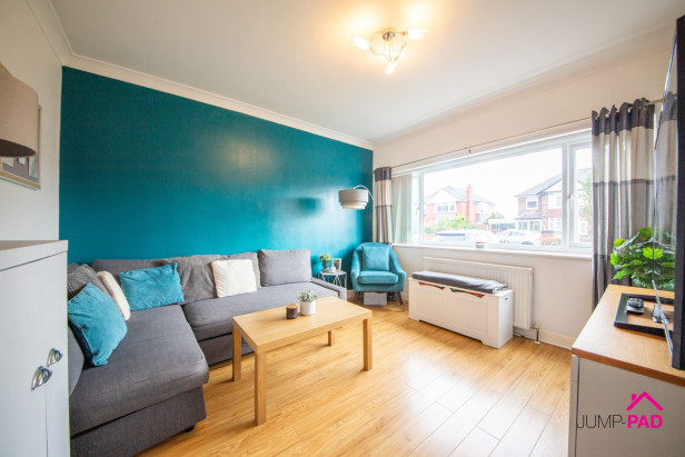  For Sale in Queens Drive, NEWTON-LE-WILLOWS | Jump-Pad – Newton-le-Willows - 3