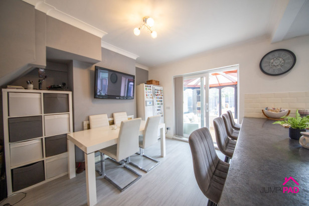  For Sale in Queens Drive, NEWTON-LE-WILLOWS | Jump-Pad – Newton-le-Willows - 7