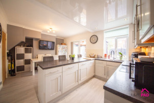  For Sale in Queens Drive, NEWTON-LE-WILLOWS | Jump-Pad – Newton-le-Willows - 22