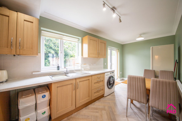  For Sale in Kingsway, NEWTON-LE-WILLOWS | Jump-Pad – Newton-le-Willows - 6