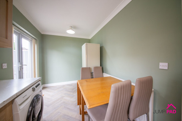  For Sale in Kingsway, NEWTON-LE-WILLOWS | Jump-Pad – Newton-le-Willows - 7
