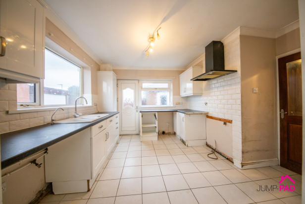  For Sale in Milton Avenue, NEWTON-LE-WILLOWS | Jump-Pad – Newton-le-Willows - 7