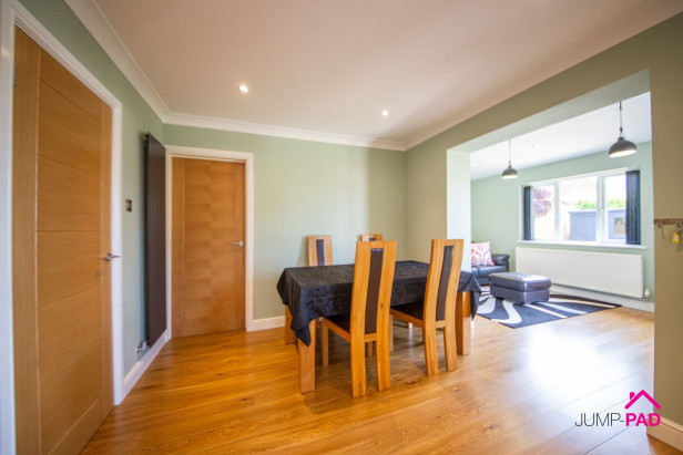  For Sale in The Parchments, NEWTON-LE-WILLOWS | Jump-Pad – Newton-le-Willows - 4
