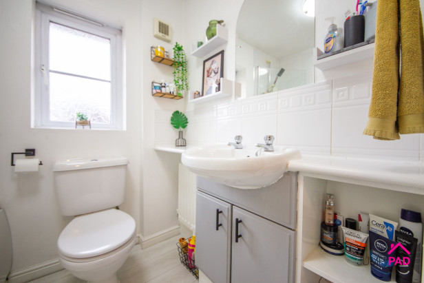  For Sale in The Feathers, ST. HELENS | Jump-Pad – Newton-le-Willows - 15