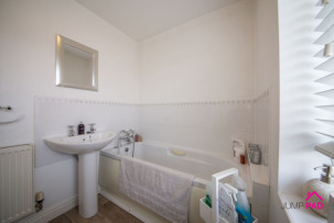  For Sale in Cairn Brae, NEWTON-LE-WILLOWS | Jump-Pad – Newton-le-Willows - 29
