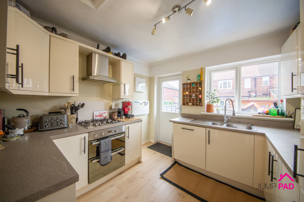  For Sale in Vista Road, NEWTON-LE-WILLOWS | Jump-Pad – Newton-le-Willows - 7