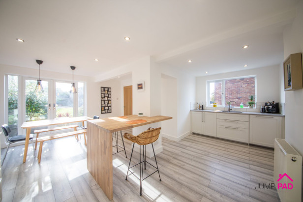  For Sale in Barn Lane, Golborne | Jump-Pad – Newton-le-Willows - 6