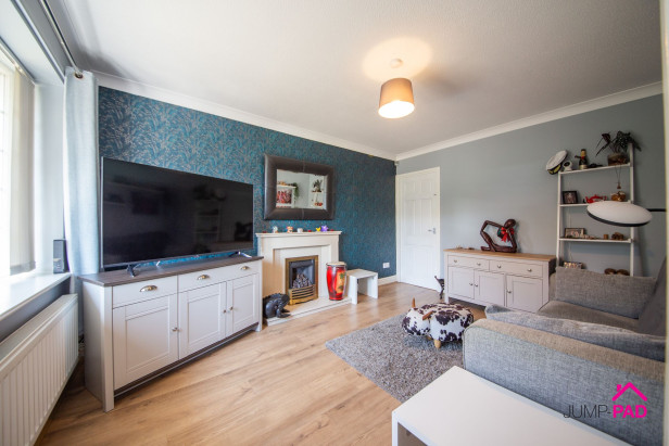  For Sale in Wayfarers Drive, NEWTON-LE-WILLOWS | Jump-Pad – Newton-le-Willows - 3