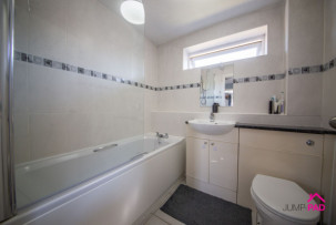  For Sale in Wayfarers Drive, NEWTON-LE-WILLOWS | Jump-Pad – Newton-le-Willows - 17