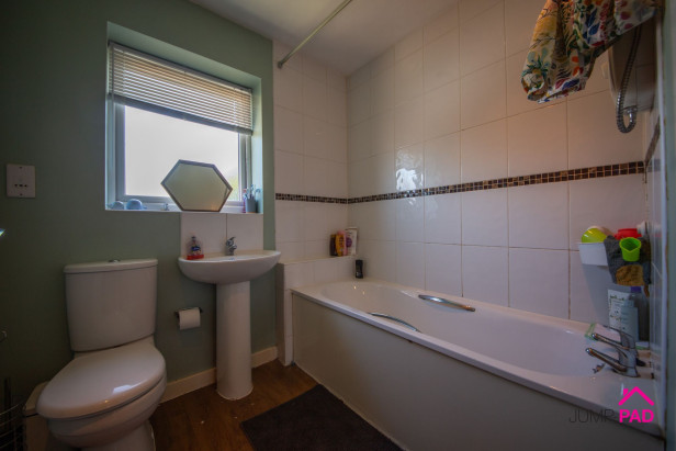  For Sale in Borron Road, NEWTON-LE-WILLOWS | Jump-Pad – Newton-le-Willows - 12