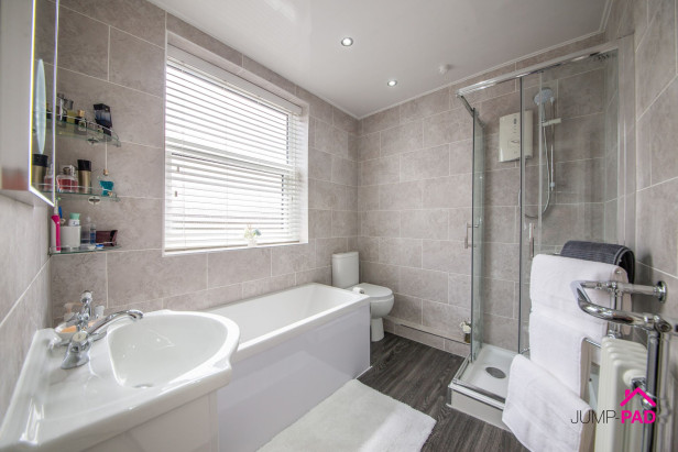  For Sale in Park Road South, NEWTON-LE-WILLOWS | Jump-Pad – Newton-le-Willows - 12