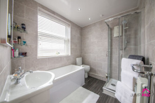  For Sale in Park Road South, NEWTON-LE-WILLOWS | Jump-Pad – Newton-le-Willows - 20