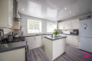  For Sale in Park Road South, NEWTON-LE-WILLOWS | Jump-Pad – Newton-le-Willows - 20