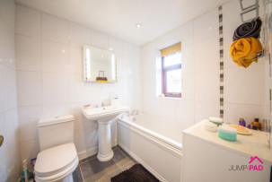  For Sale in Park Road South, NEWTON-LE-WILLOWS | Jump-Pad – Newton-le-Willows - 26