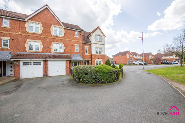  For Sale in Prince Albert Court, ST. HELENS | Jump-Pad – Newton-le-Willows - 1