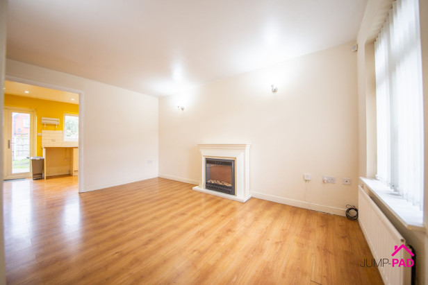  To Rent in Langton Close, NEWTON-LE-WILLOWS | Jump-Pad – Newton-le-Willows - 3
