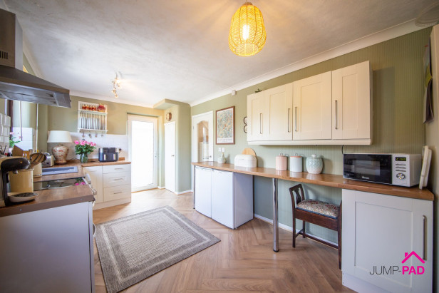  For Sale in Windsor Avenue, NEWTON-LE-WILLOWS | Jump-Pad – Newton-le-Willows - 7