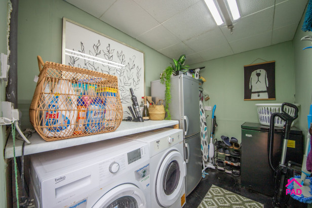  For Sale in Windsor Avenue, NEWTON-LE-WILLOWS | Jump-Pad – Newton-le-Willows - 8