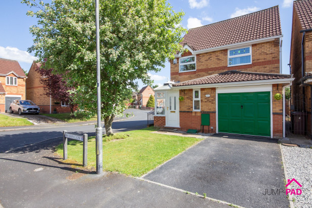  For Sale in Serin Close, NEWTON-LE-WILLOWS | Jump-Pad – Newton-le-Willows - 1