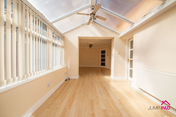  For Sale in Serin Close, NEWTON-LE-WILLOWS | Jump-Pad – Newton-le-Willows - 8