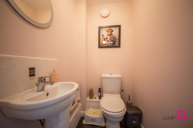  For Sale in Garston Crescent, NEWTON-LE-WILLOWS | Jump-Pad – Newton-le-Willows - 7