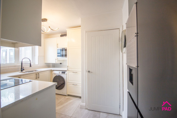  For Sale in Dean Meadow, NEWTON-LE-WILLOWS | Jump-Pad – Newton-le-Willows - 10