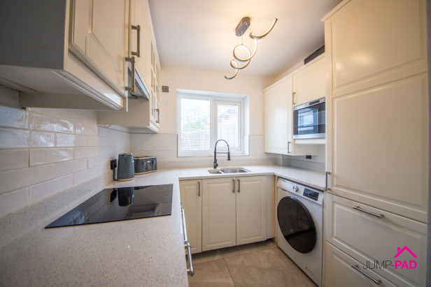  For Sale in Dean Meadow, NEWTON-LE-WILLOWS | Jump-Pad – Newton-le-Willows - 11
