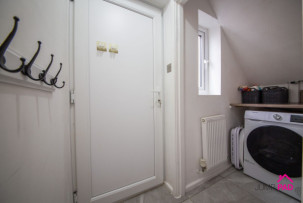  For Sale in Dean Meadow, NEWTON-LE-WILLOWS | Jump-Pad – Newton-le-Willows - 24