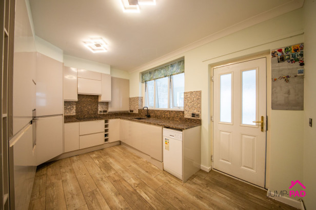  For Sale in Central Drive, Haydock | Jump-Pad – Newton-le-Willows - 7